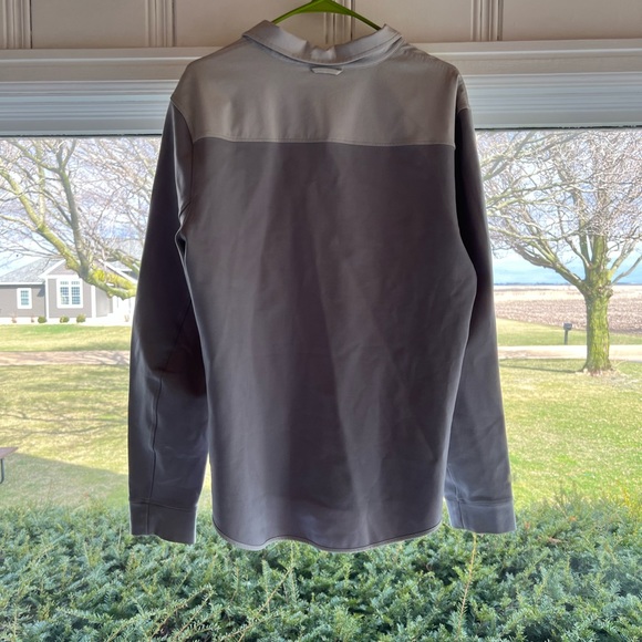 Lululemon Mens Button Down Shirt (hidden buttons) - Picture 2 of 4